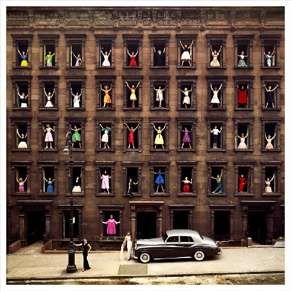 Girls in the Window, New York